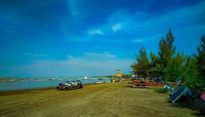 Wisata Pantai Di Indramayu