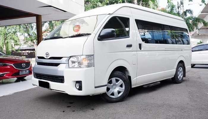 mobil travel surabaya